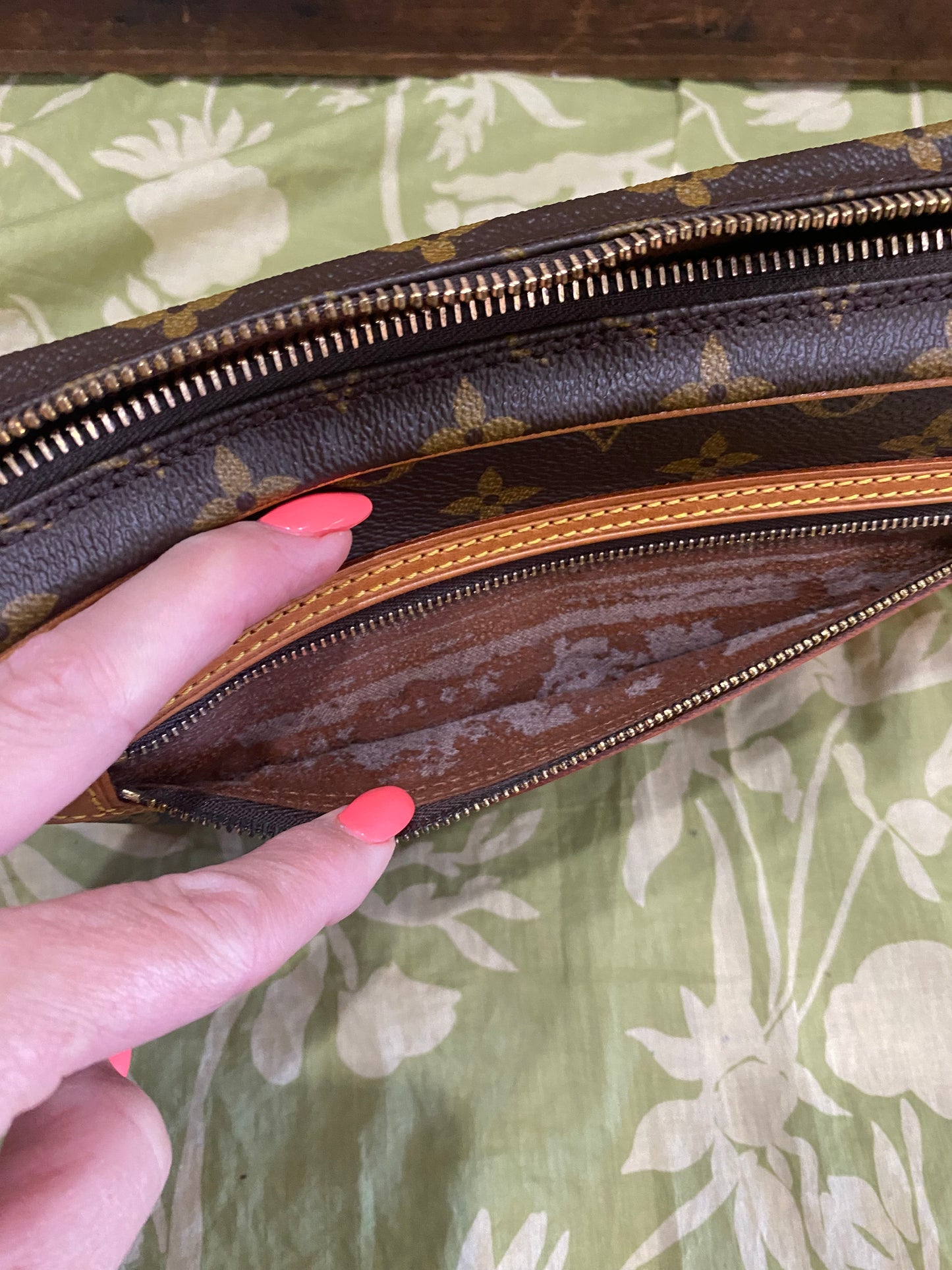 Vintage Marly Dragonne Wristlet Clutch