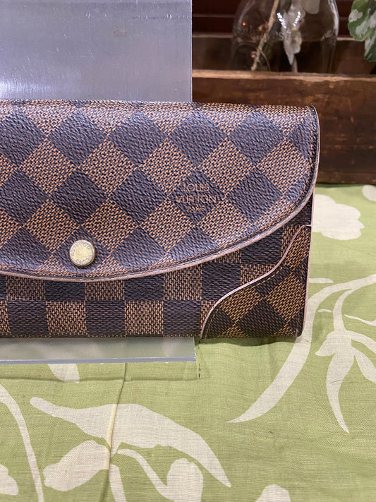 Caissa Wallet in Damier