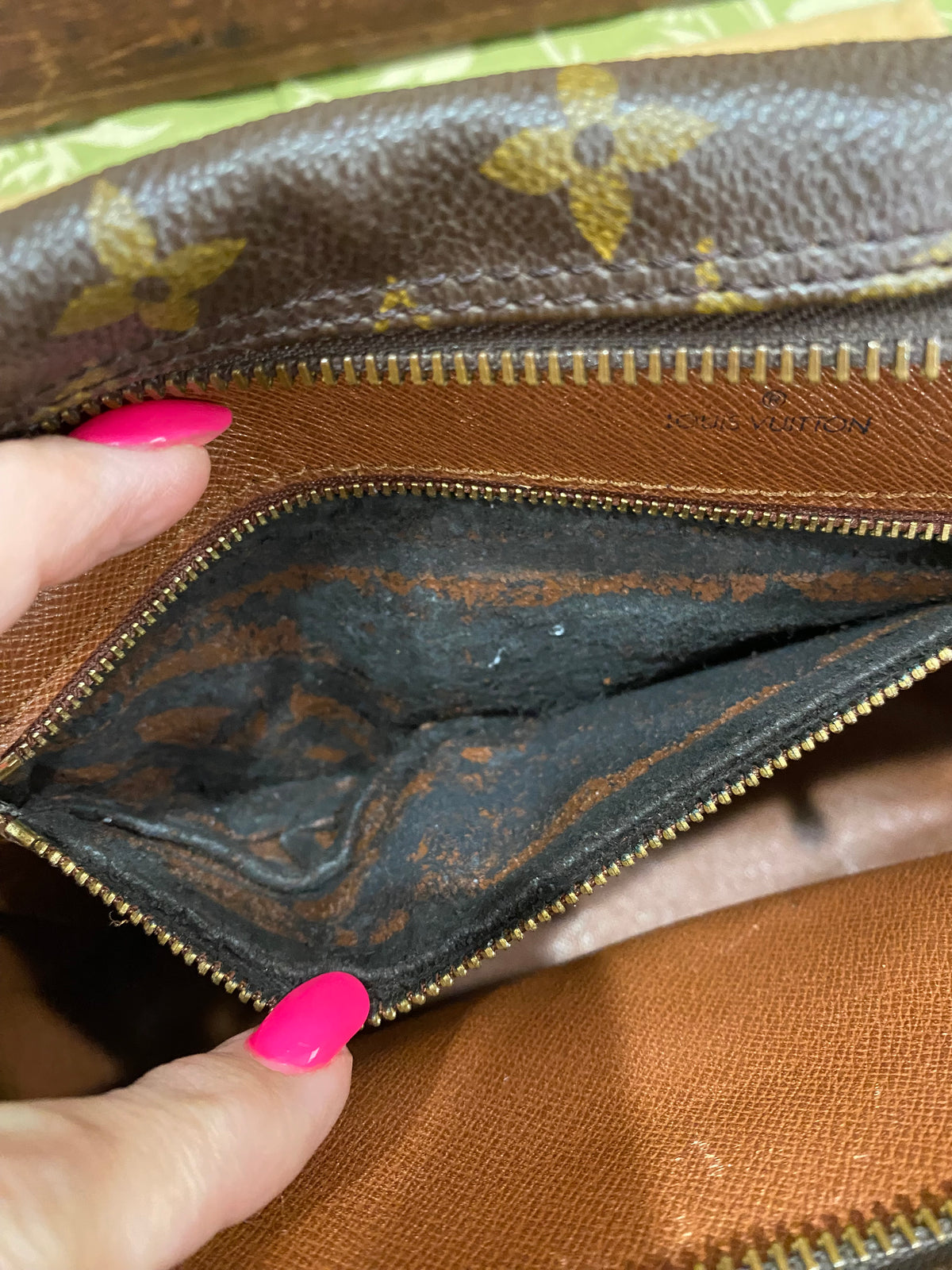 Nile Crossbody