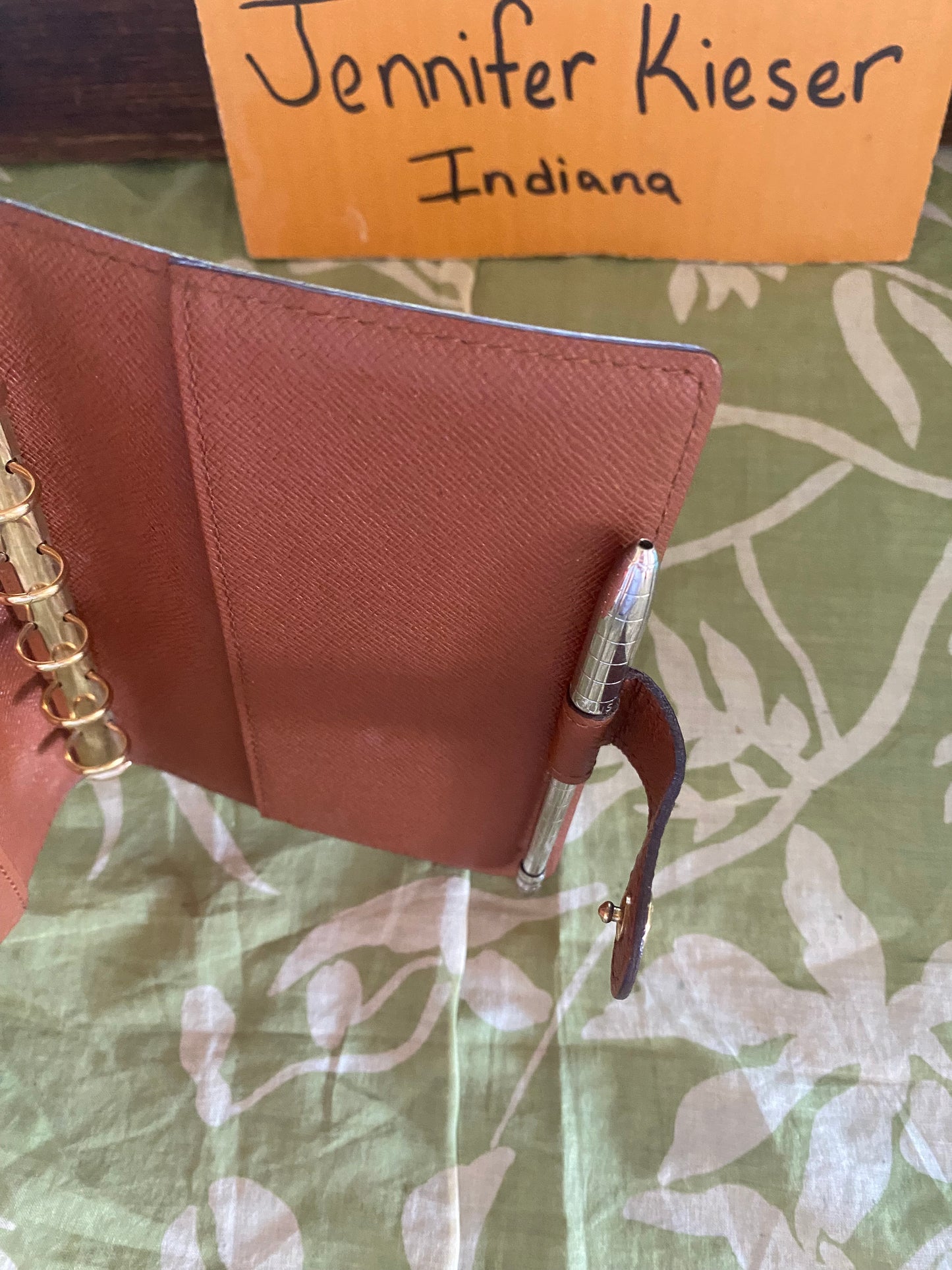 Silver Tone Twist Top Pen