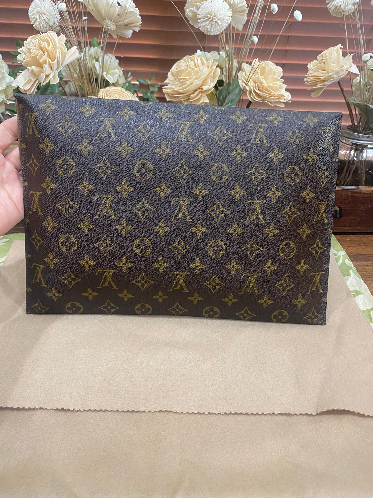 Vintage Poche Plate Envelope Document Clutch