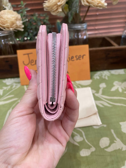 New Wave Calf Leather Compact Wallet in Rose Ballerine