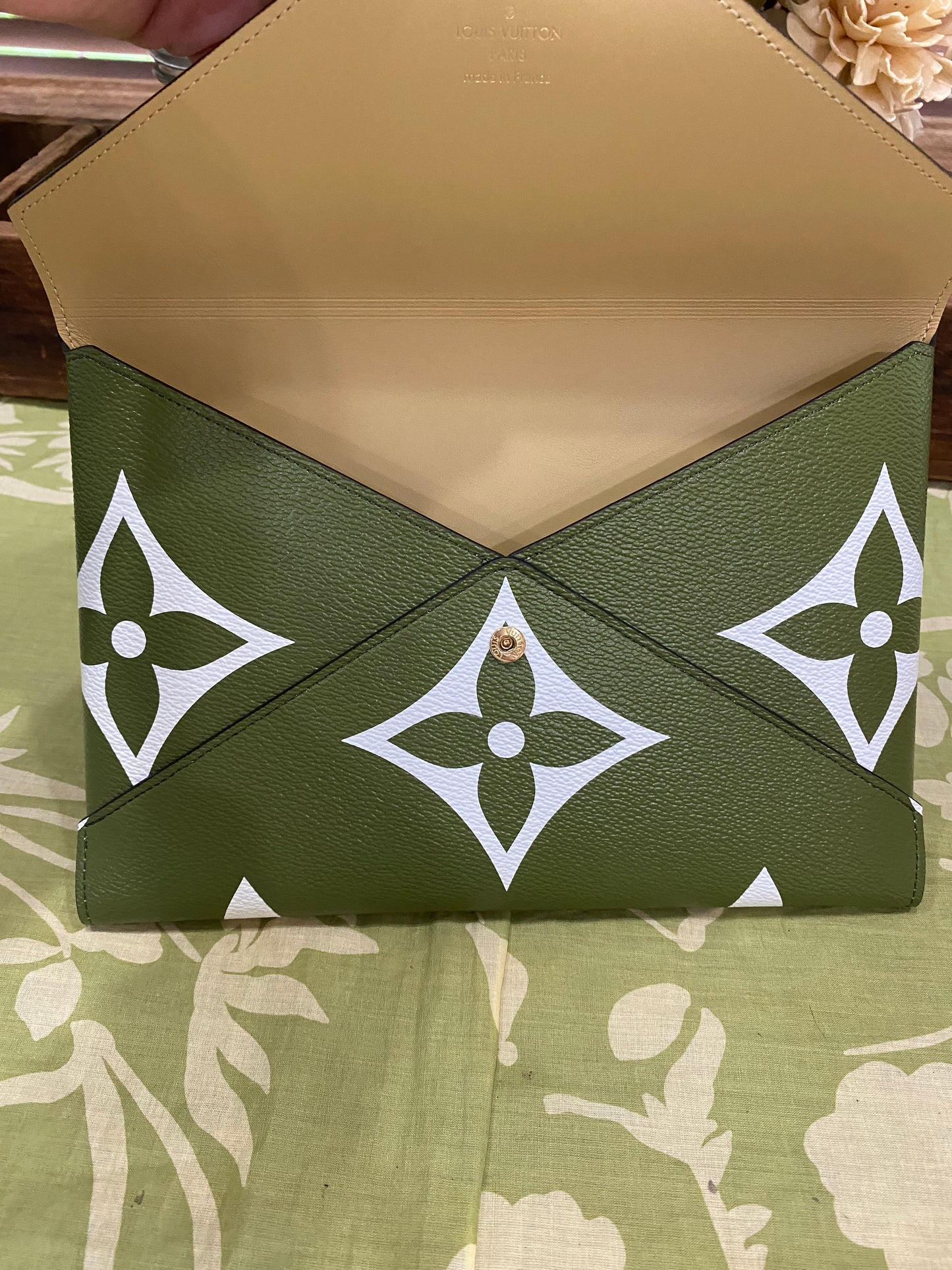 Large Kirigami Pouchette