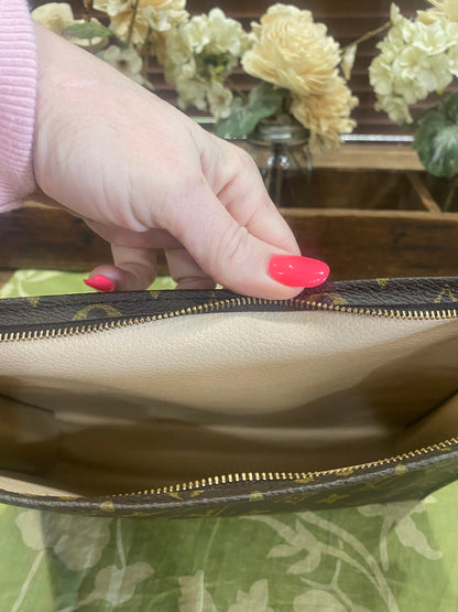 Vintage Toiletry 26
