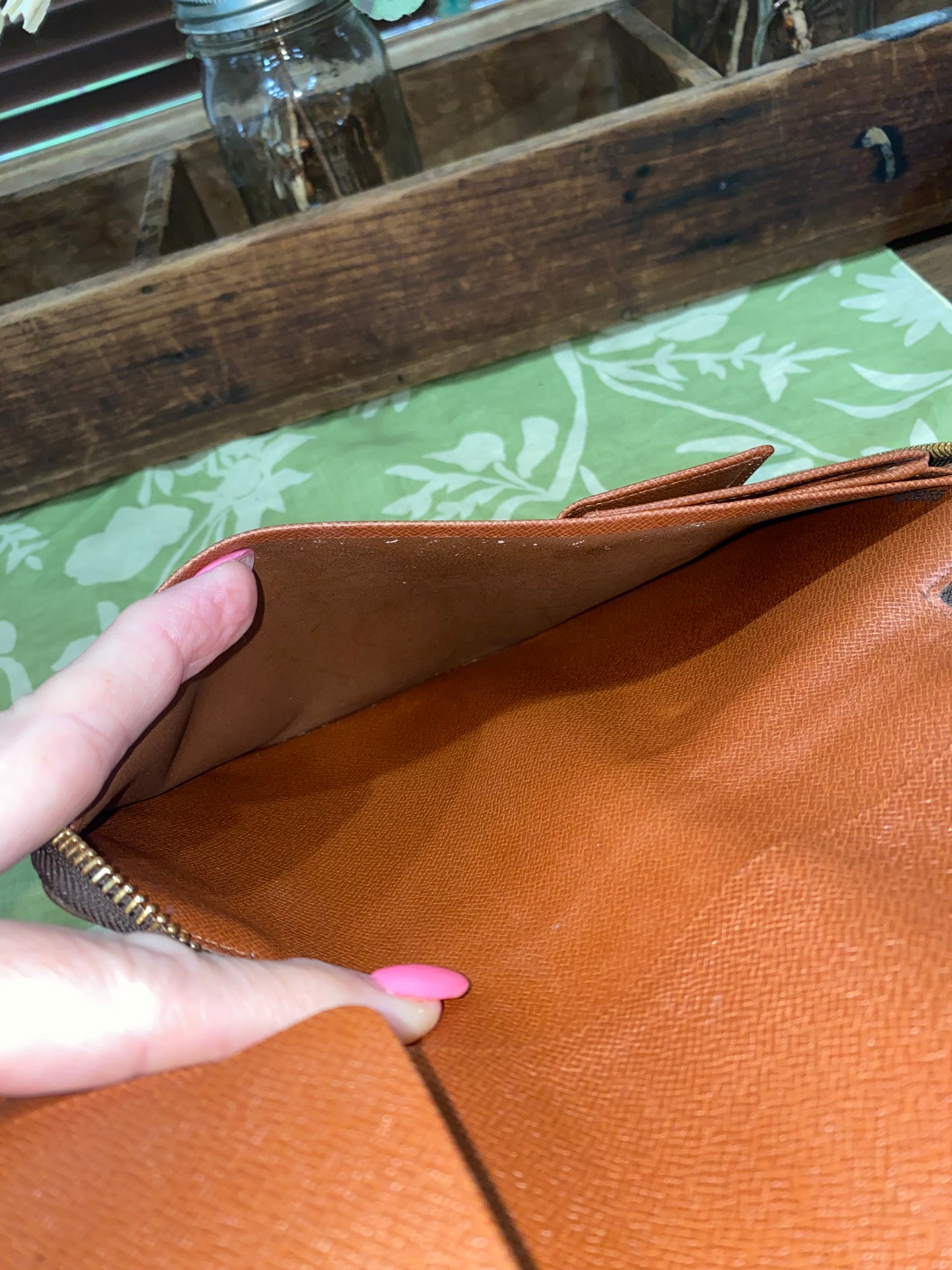 Daily Organizer Long Wallet