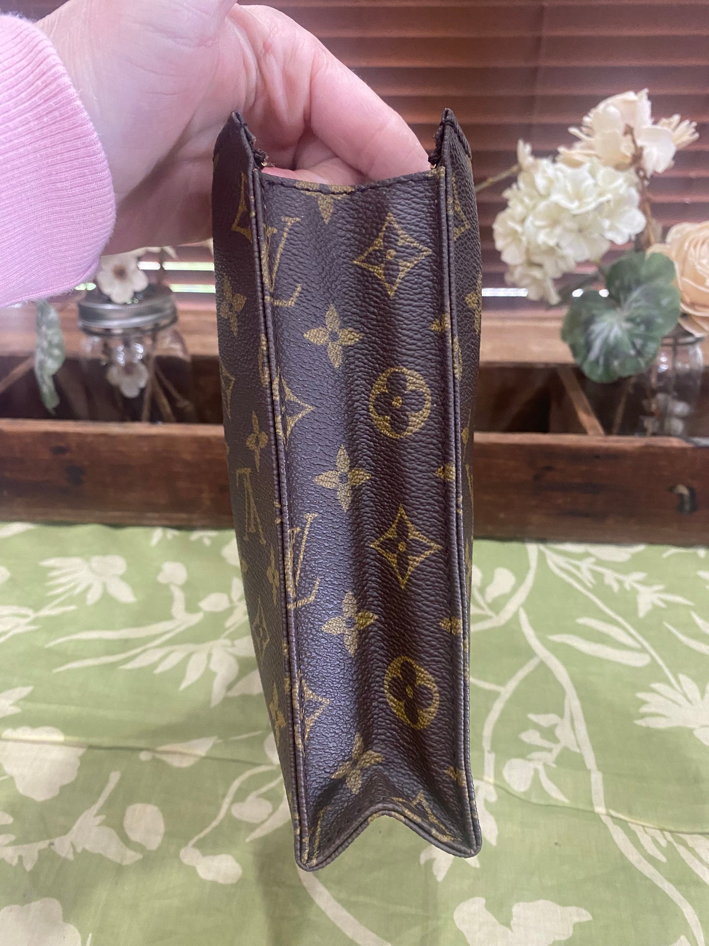 Vintage Toiletry 26