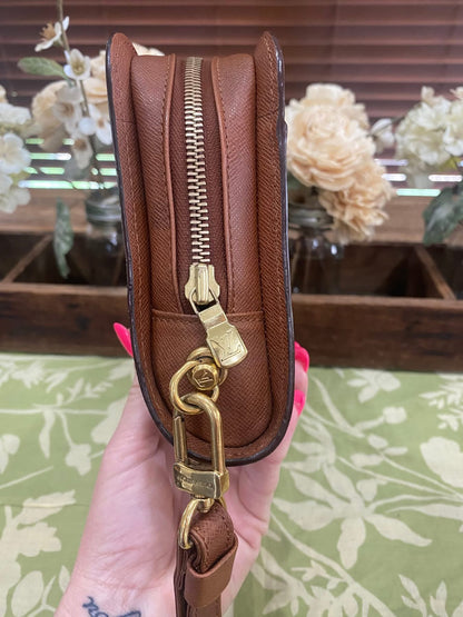 Orsay Clutch
