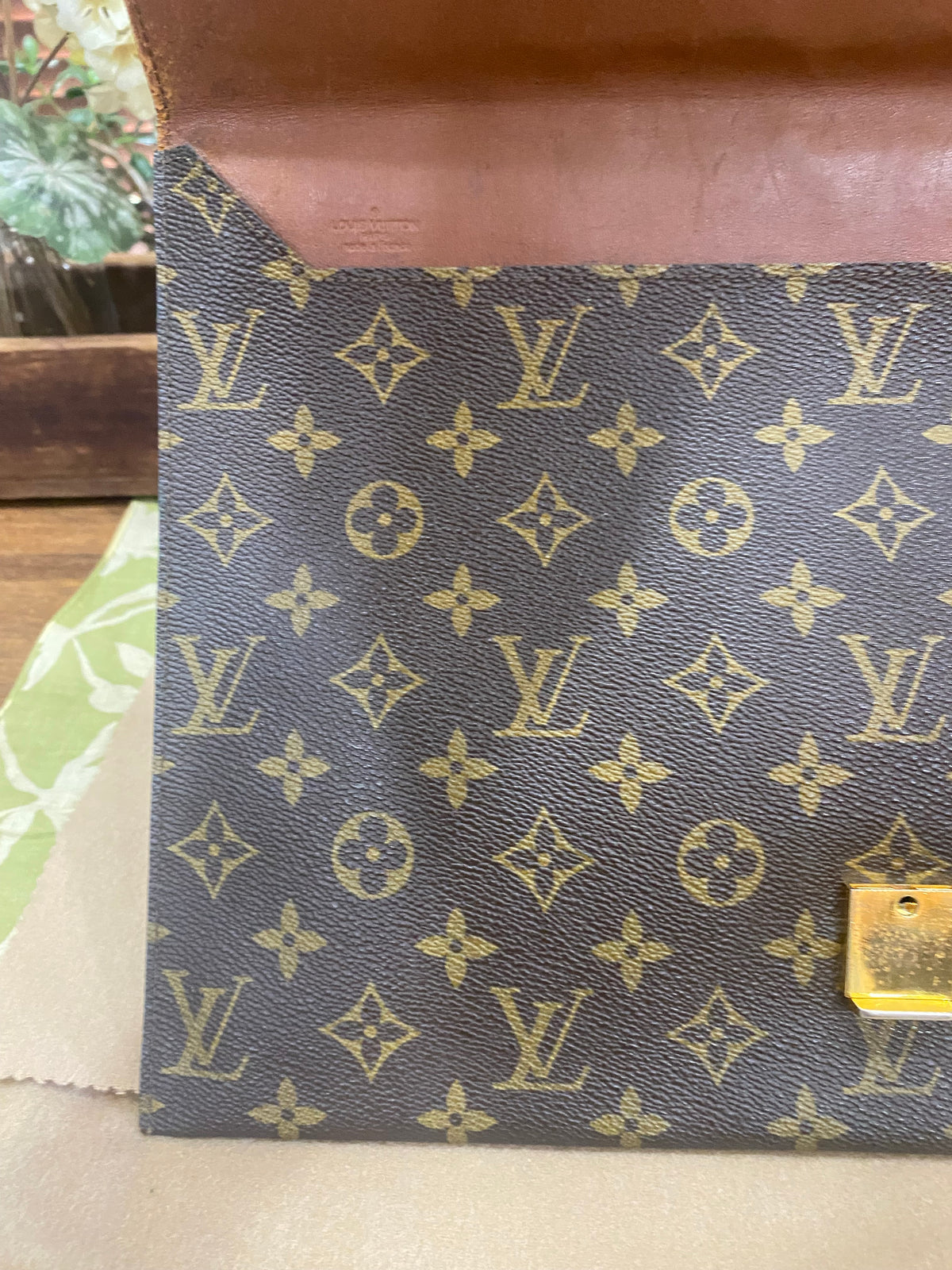 Vintage Poche Plate Envelope Document Clutch