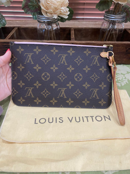 Neverfull Pouch GM