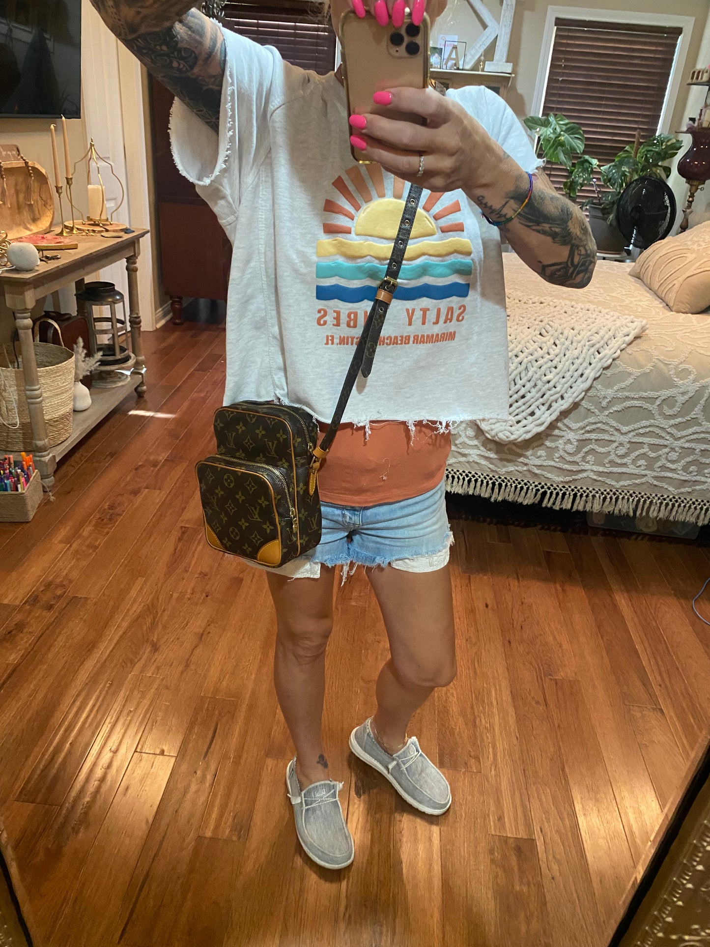 Amazone Crossbody