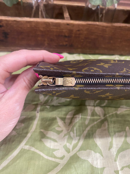 Vintage Toiletry 19