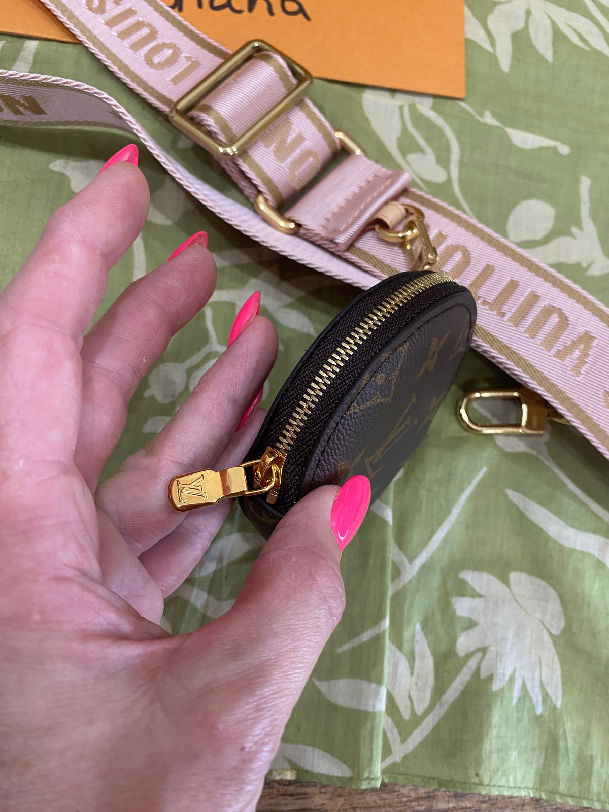 NEW Jacquard Removable Adjustable Strap and Coin Pouch