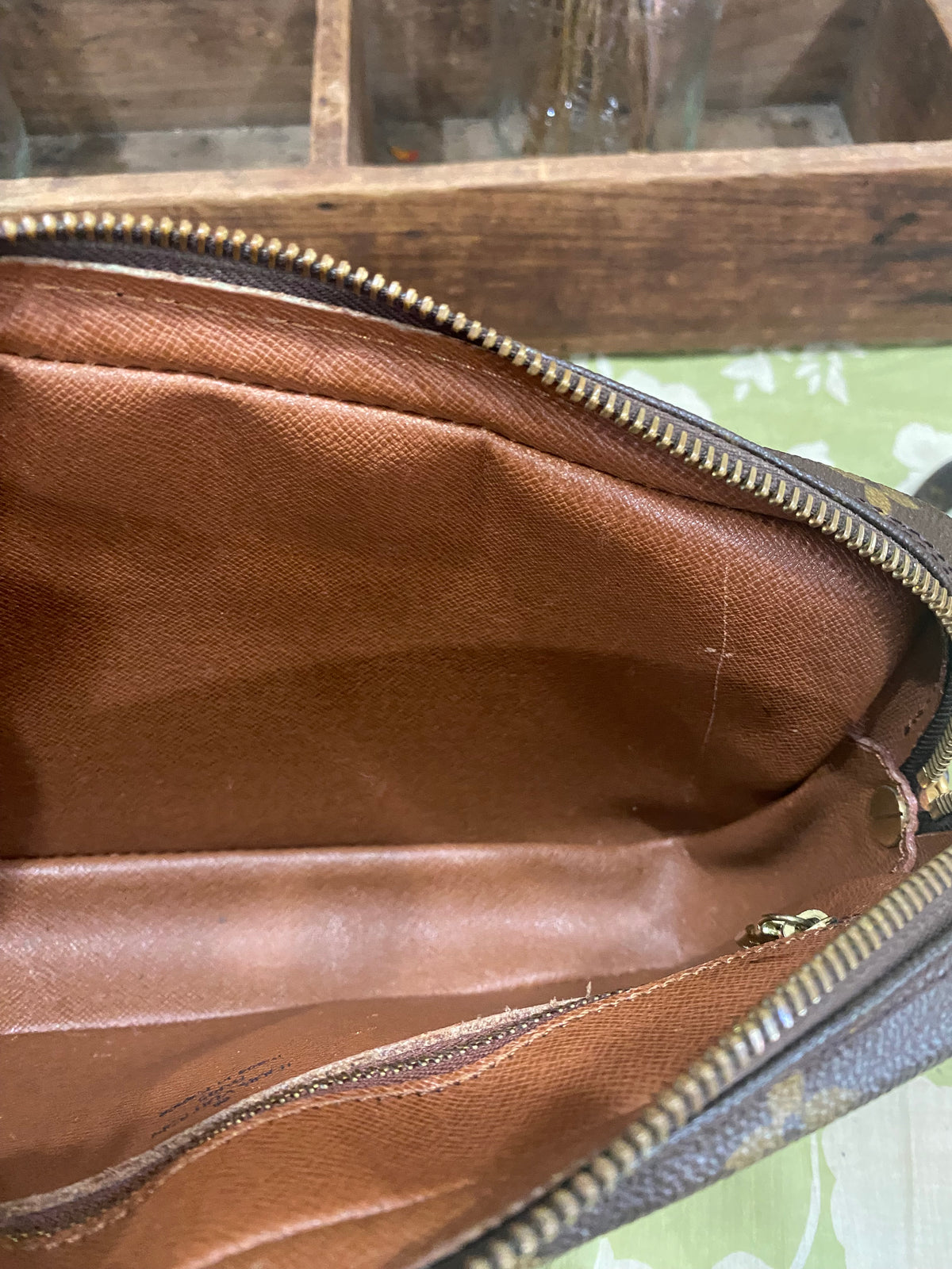 Vintage Marly Dragonne GM Wristlet Clutch