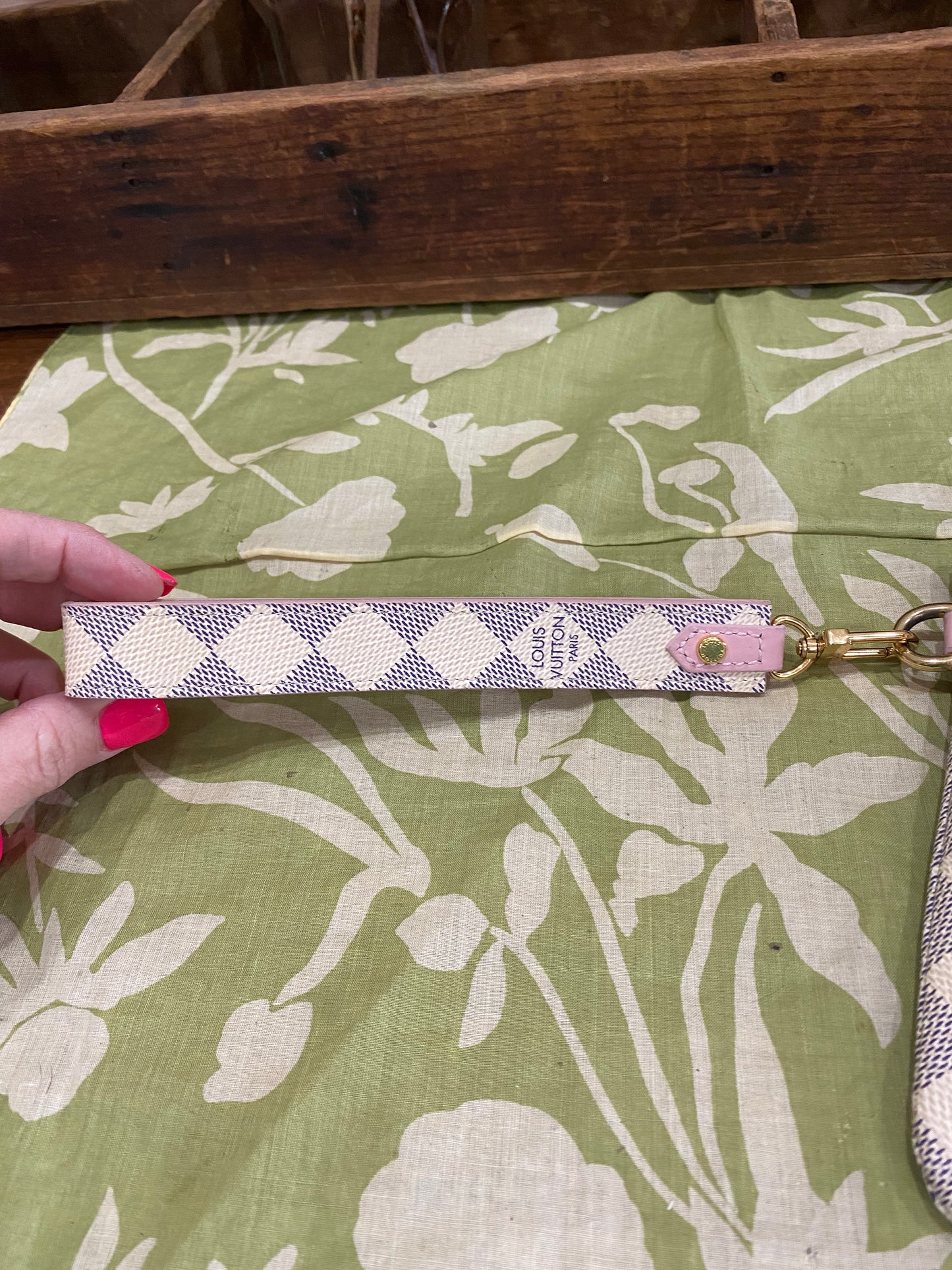 City Pouch- studded DA print with removable wristlet strap