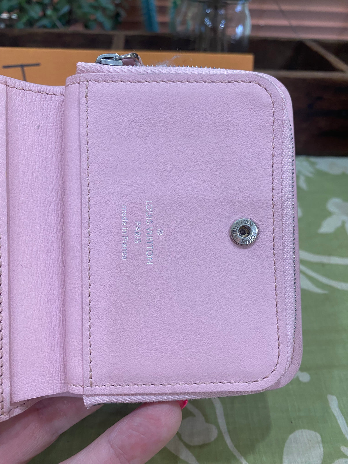 New Wave Calf Leather Compact Wallet in Rose Ballerine
