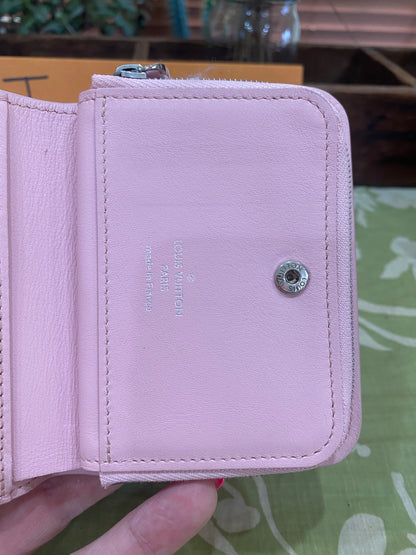 New Wave Calf Leather Compact Wallet in Rose Ballerine