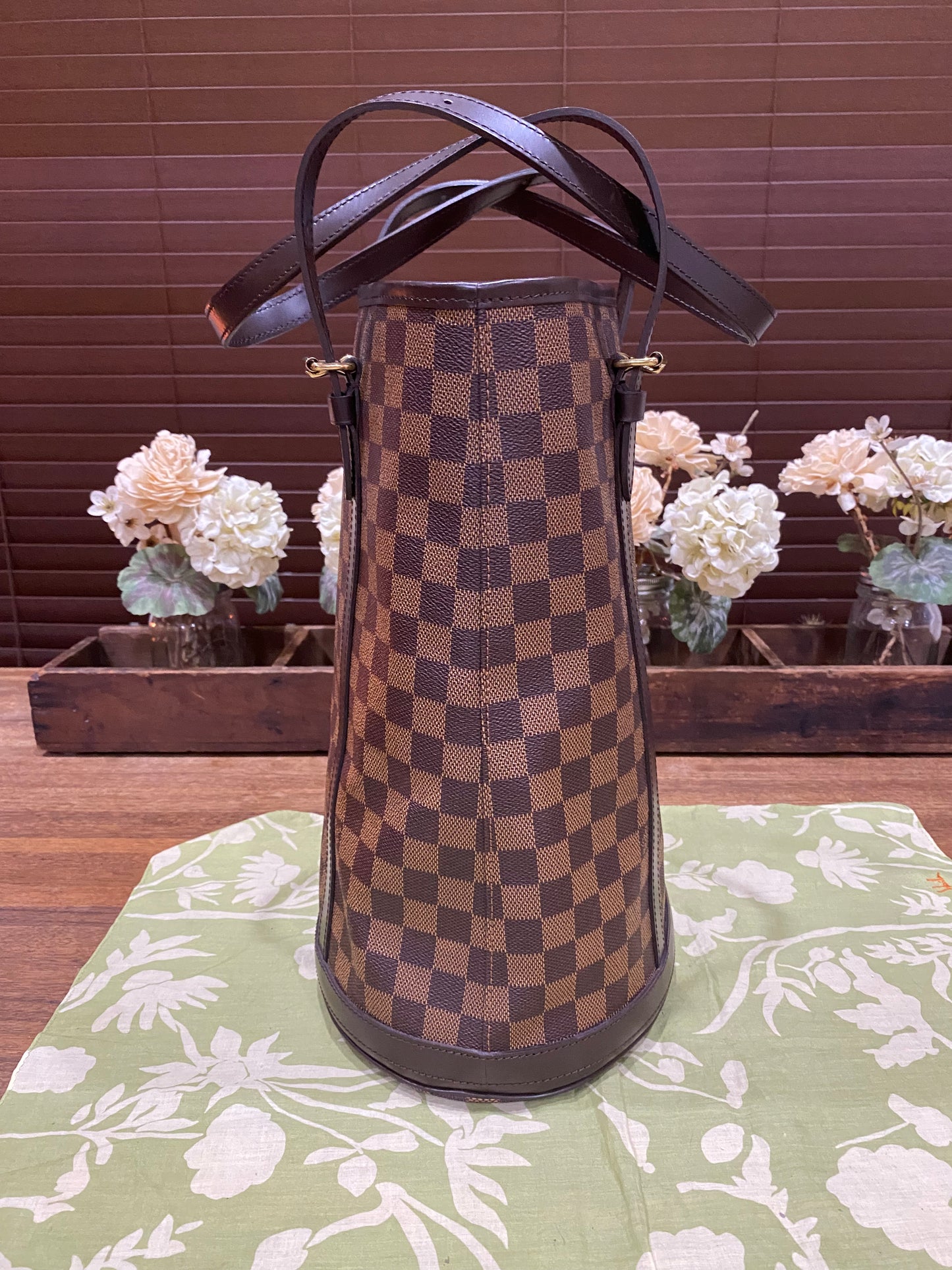 Bucket Bag GM Damier Ebene