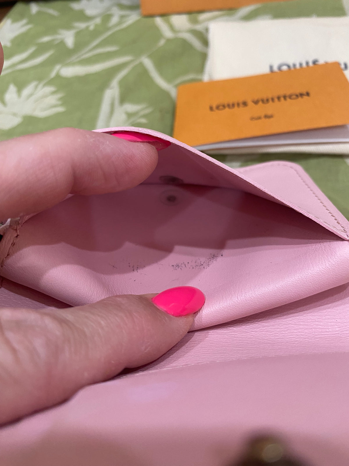 New Wave Calf Leather Compact Wallet in Rose Ballerine