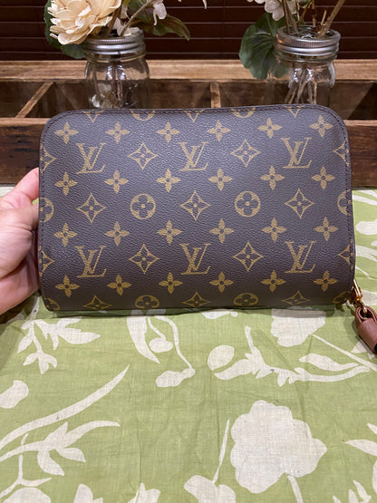 Orsay Clutch