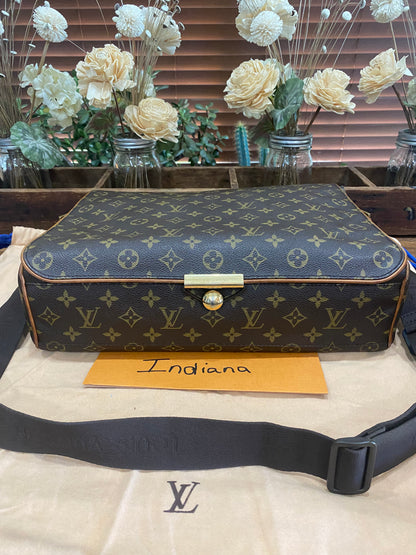 Abbesses Messenger Bag