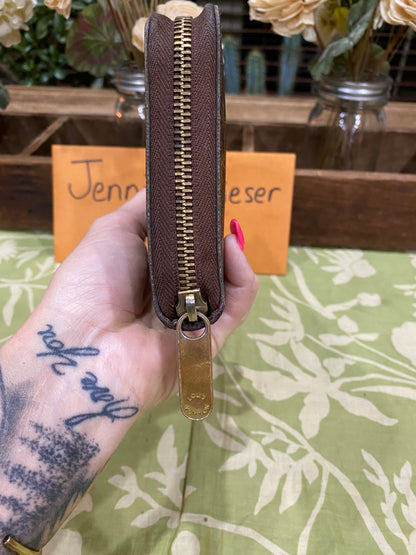 Zippy Organizer Wallet
