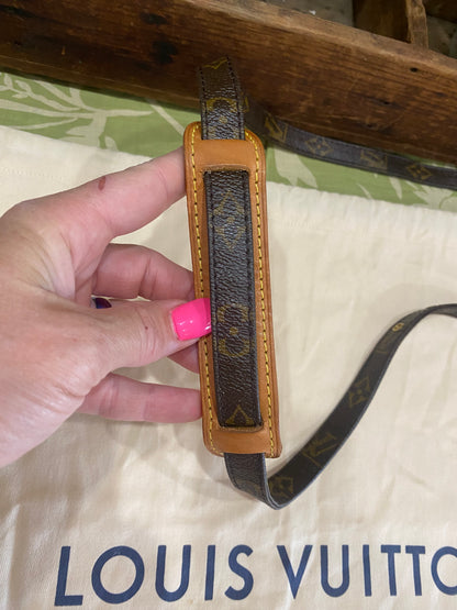 Amazone Crossbody
