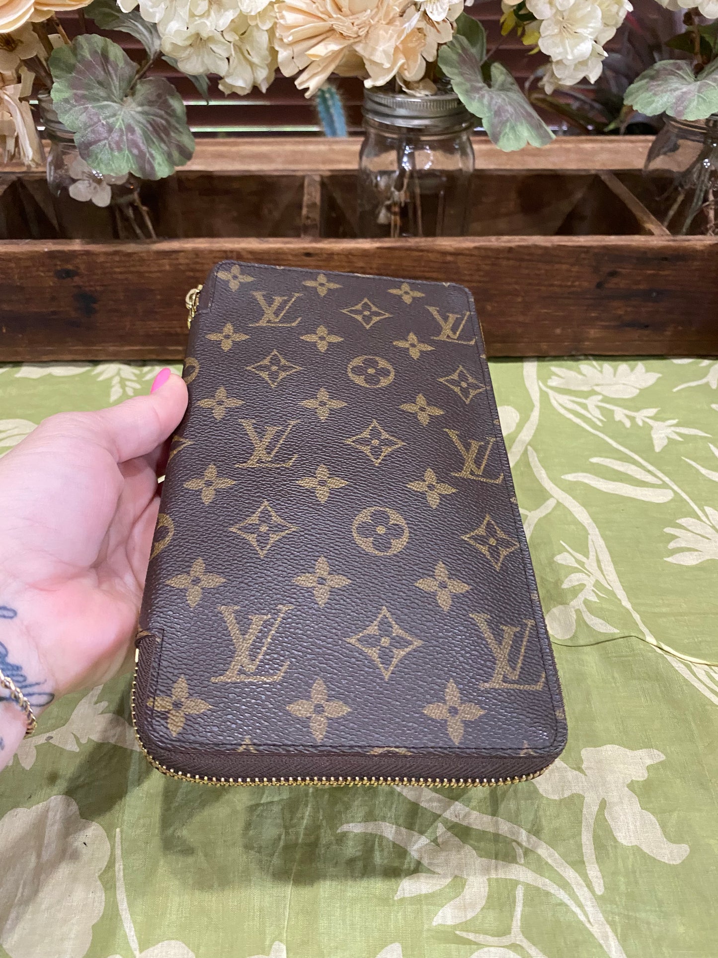 Daily Organizer Long Wallet