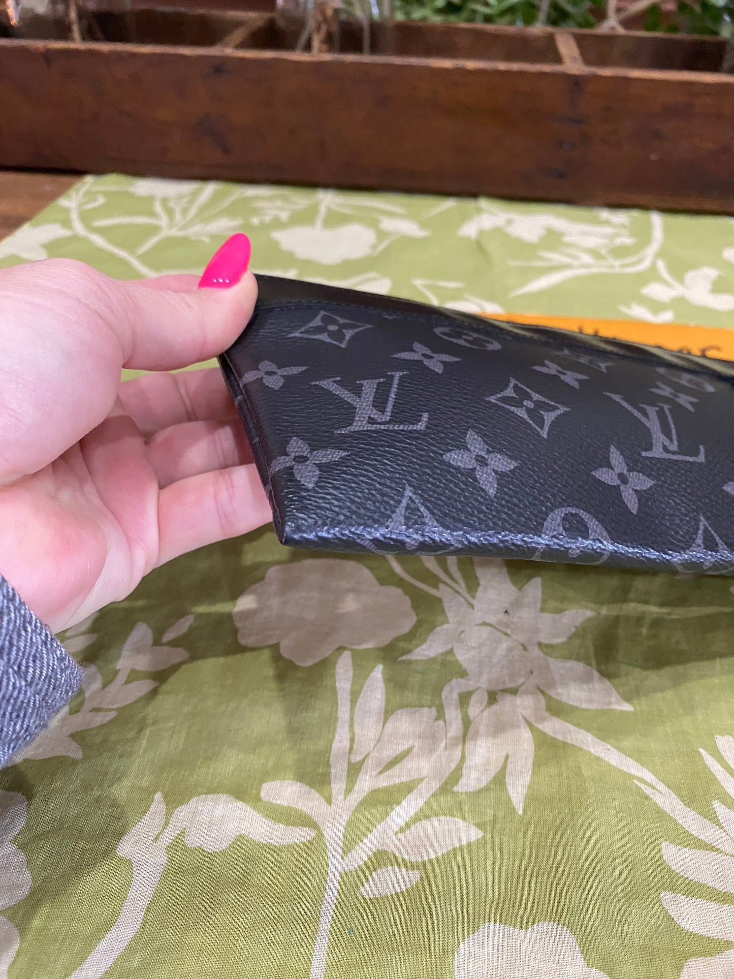 Discovery Pochette in Eclipse