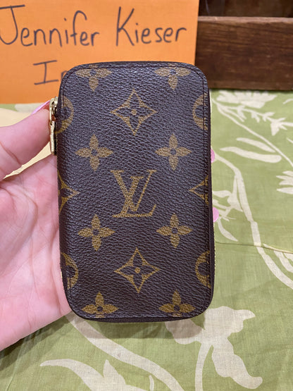 6 Key Zip Around Pouch