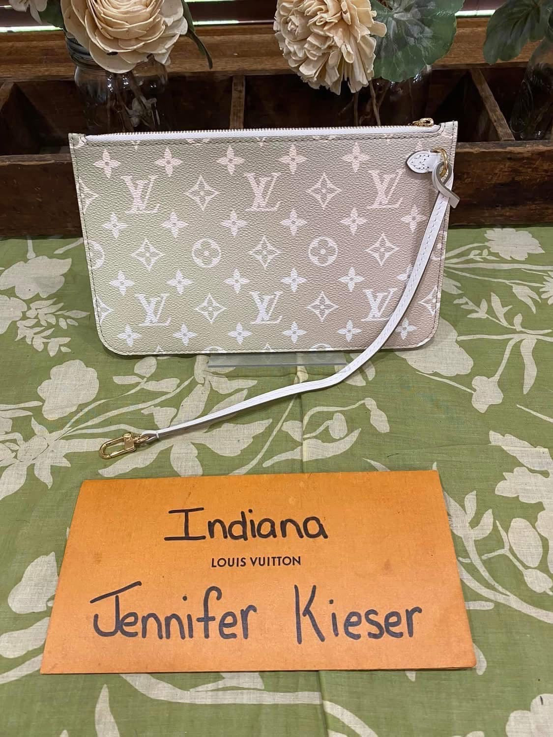 Neverfull Pouch GM (Spring in the City collection)