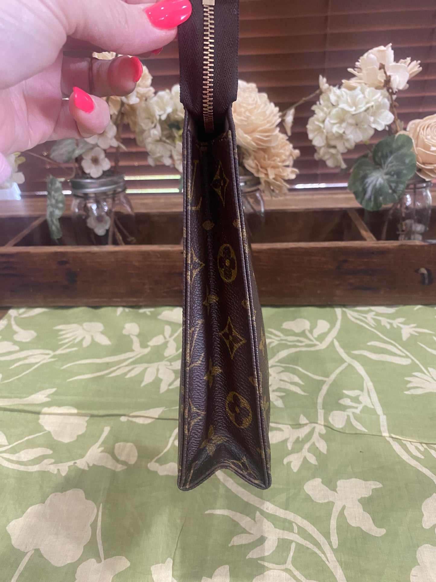 Vintage Toiletry 26