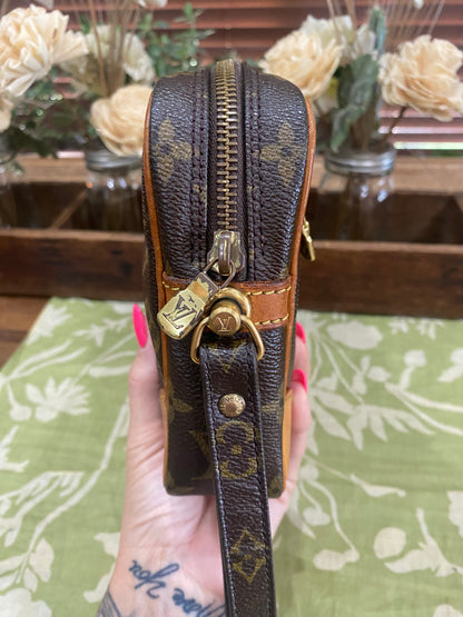 Vintage Marly Dragonne GM Wristlet Clutch