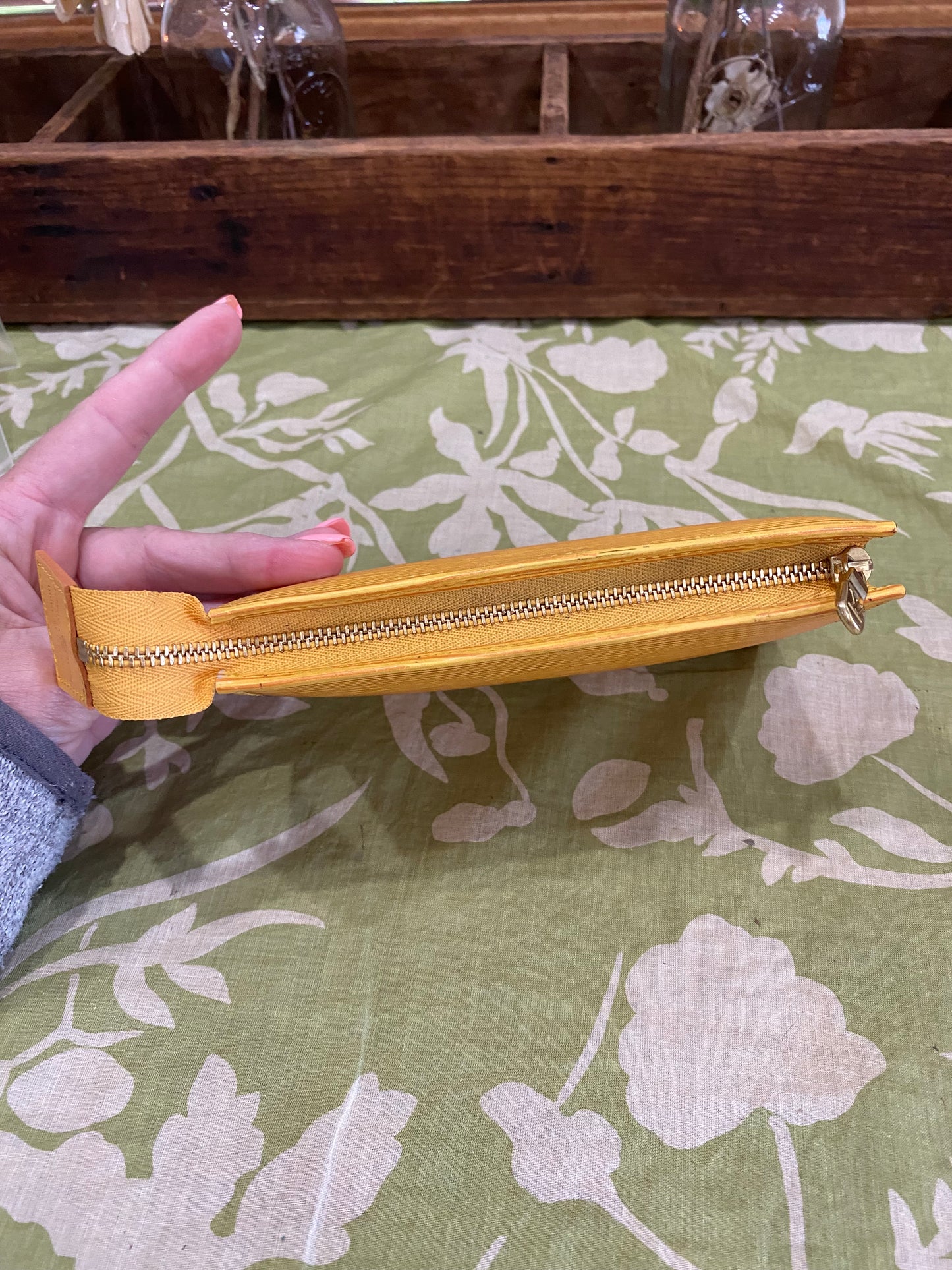 Toiletry 15 (Epi leather in Tassil Yellow)