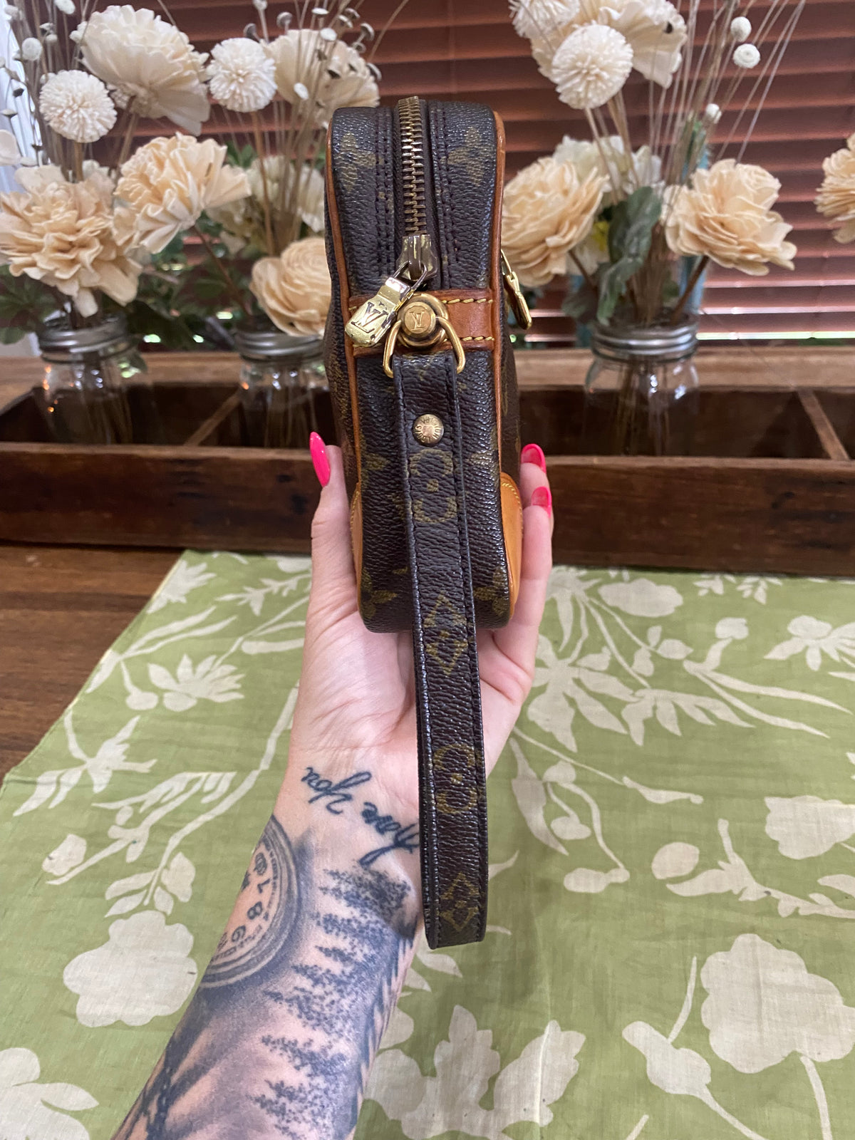 Vintage Marly Dragonne GM Wristlet Clutch