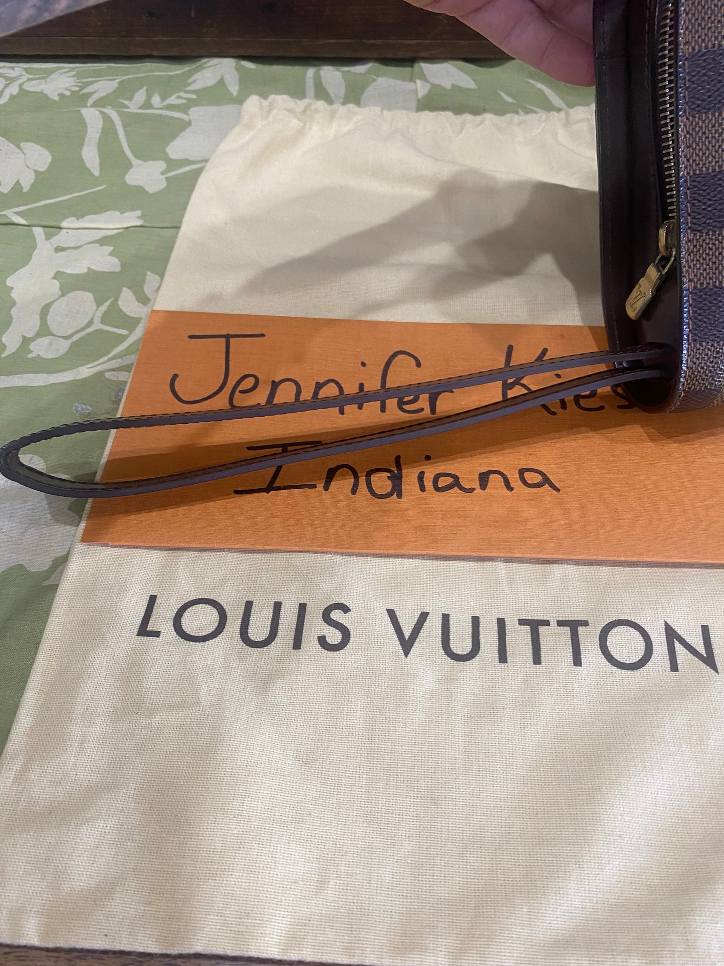 Saint Louis Clutch