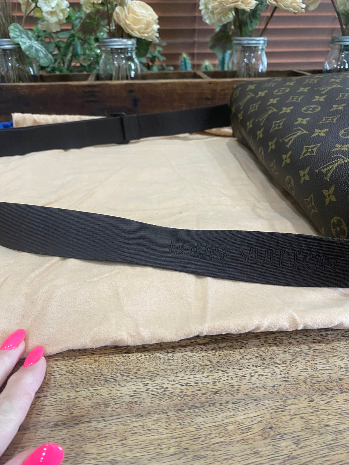 Abbesses Messenger Bag