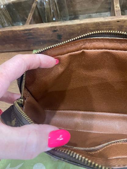 Vintage Marly Dragonne GM Wristlet Clutch