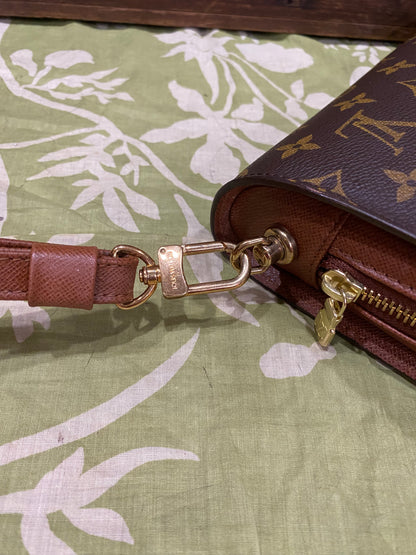 Orsay Clutch