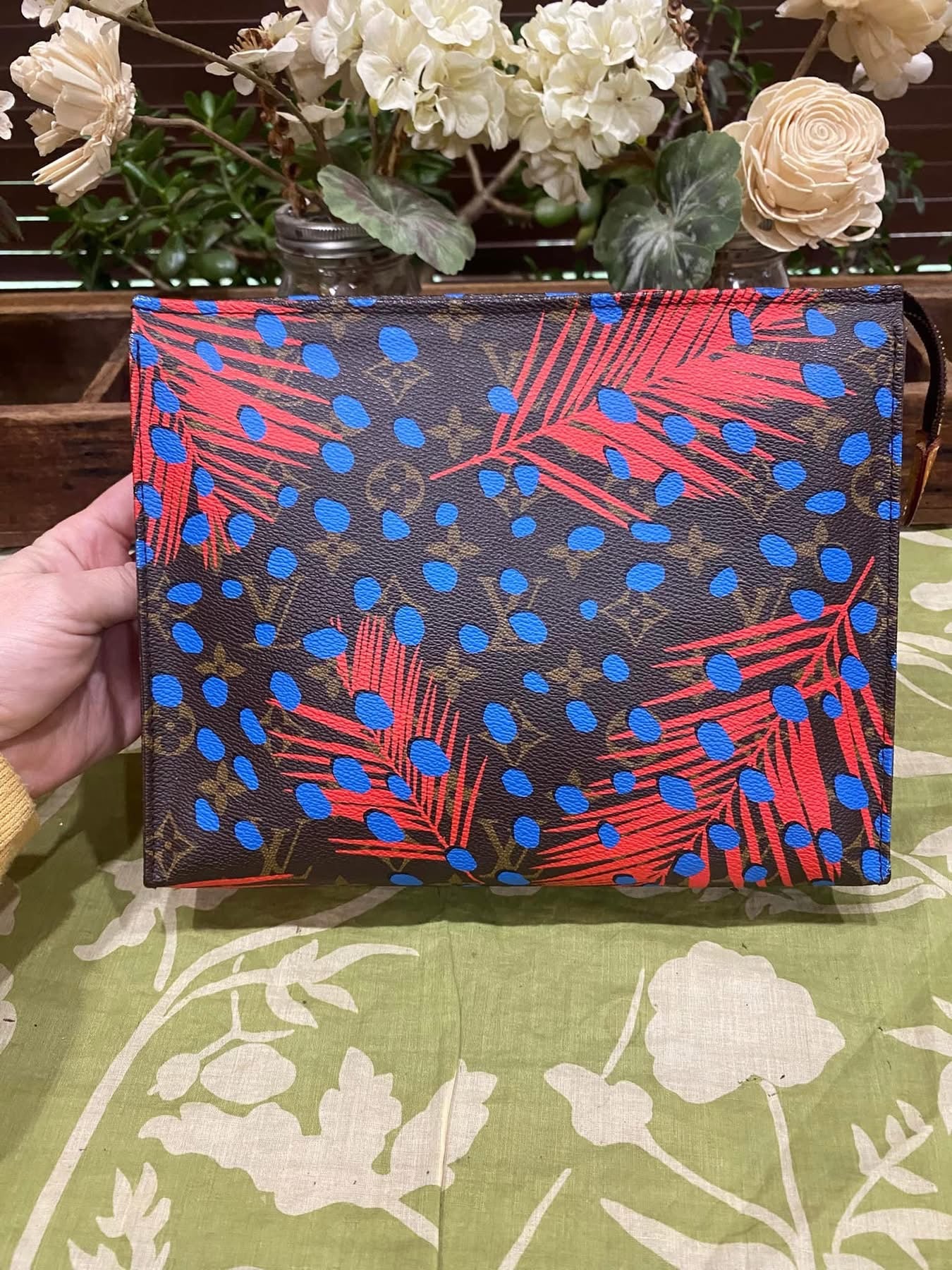 LE Jungle Toiletry 26