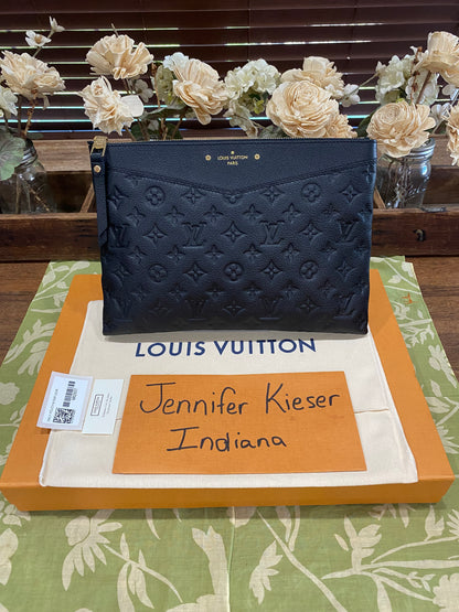 Daily Pouch in black Noir Empreinte