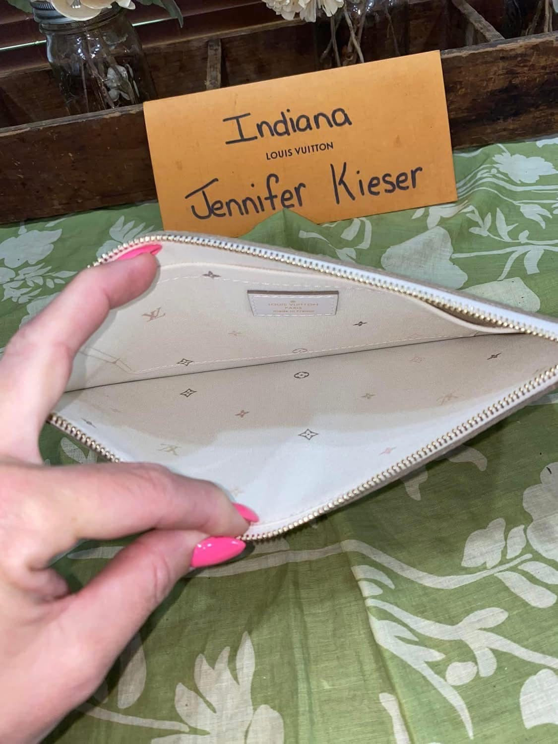 Neverfull Pouch GM (Spring in the City collection)