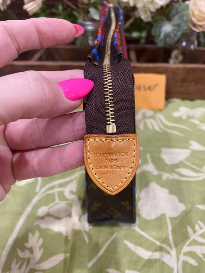 LE Jungle Toiletry 26