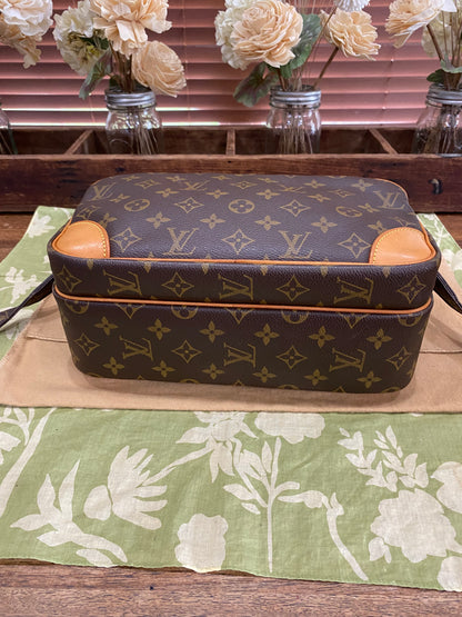 Nile Crossbody