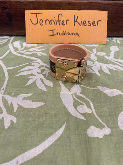 S Lock Cuff Bracelet in Black Multicolor