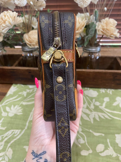 Vintage Marly Dragonne GM Wristlet Clutch