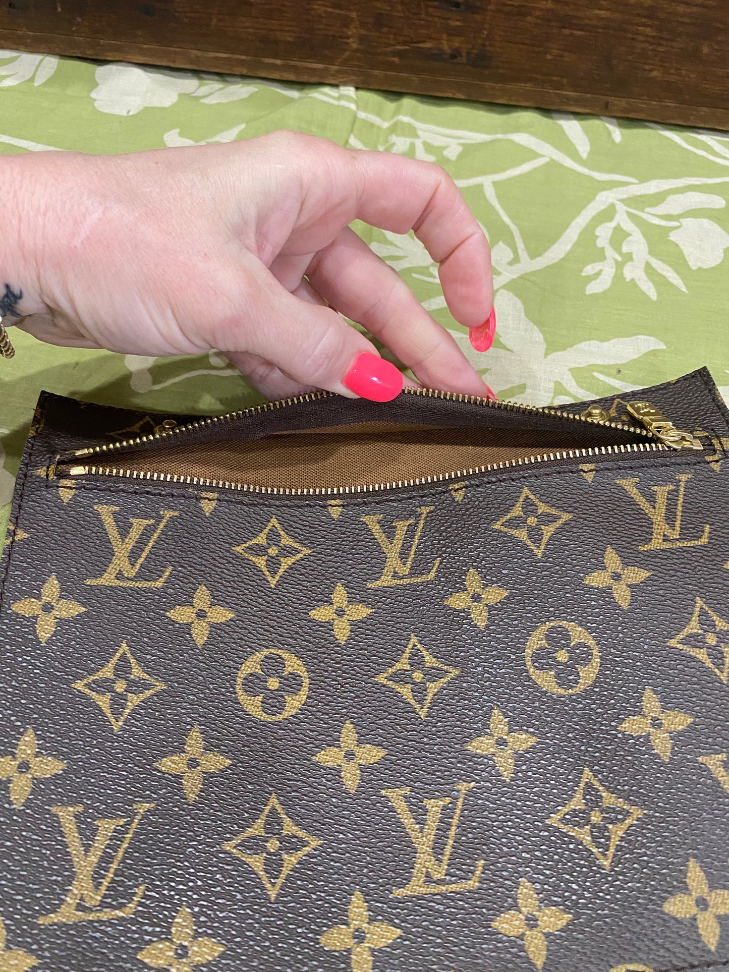 Randonnee Pouch