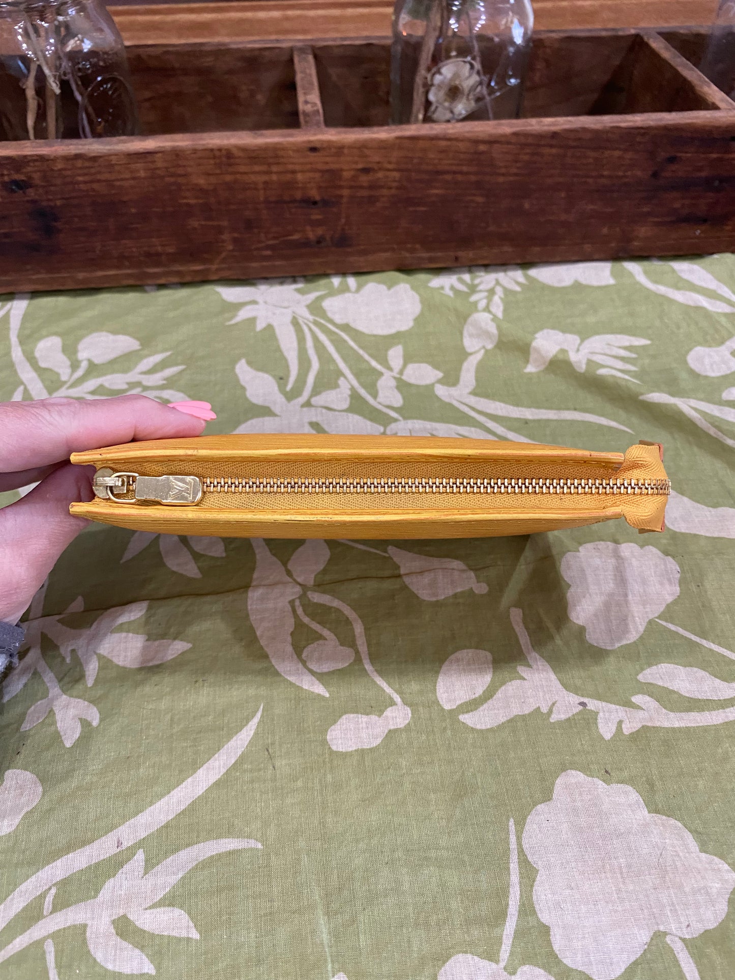 Toiletry 15 (Epi leather in Tassil Yellow)