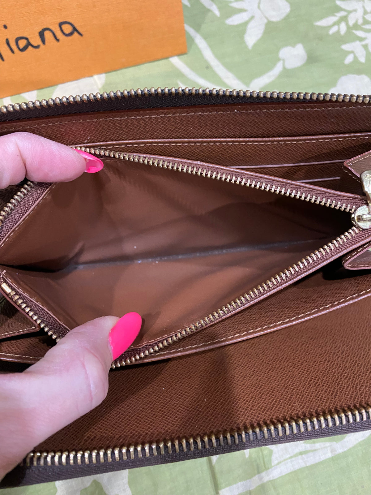 Zippy Organizer Wallet