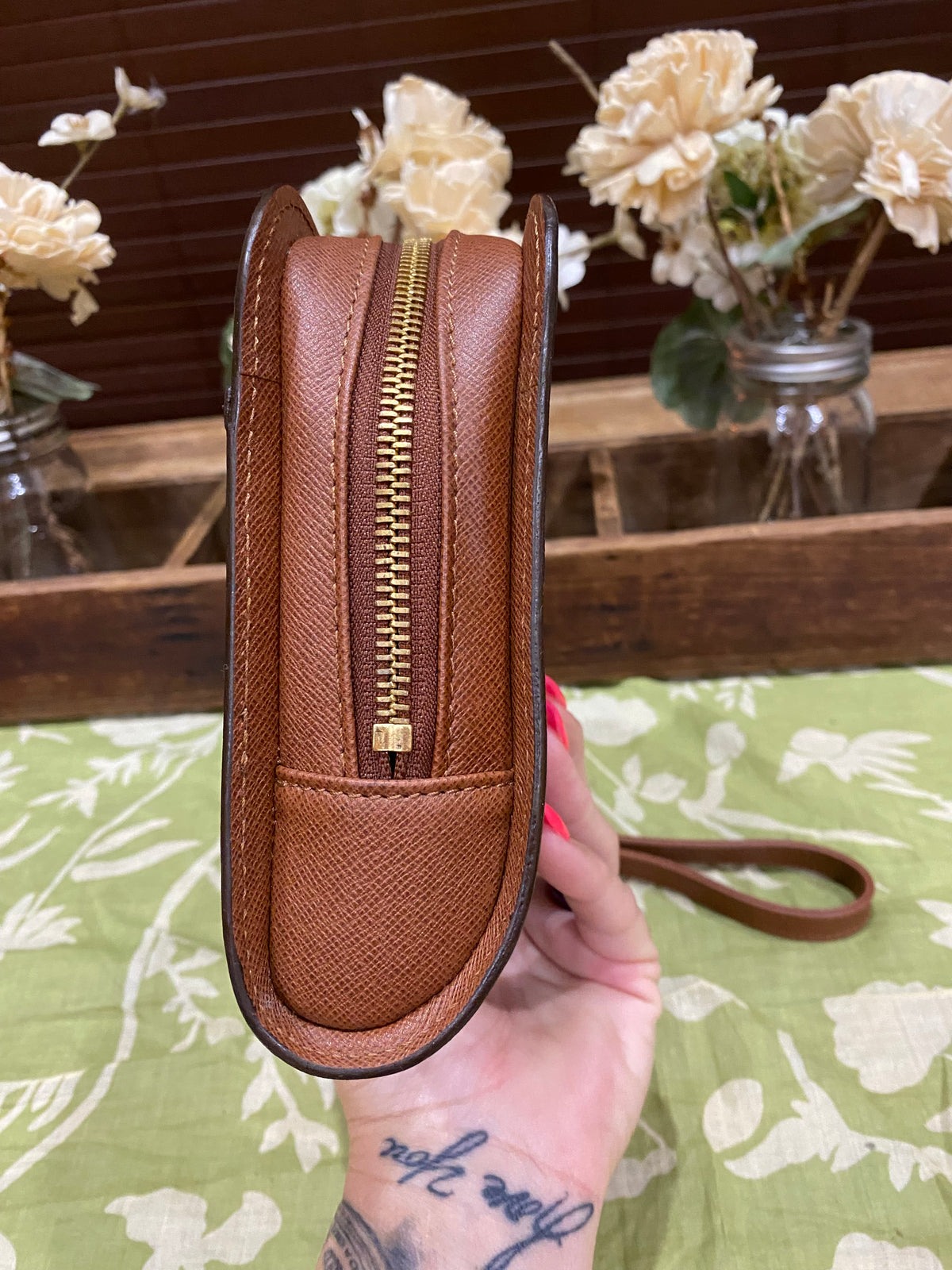 Orsay Clutch