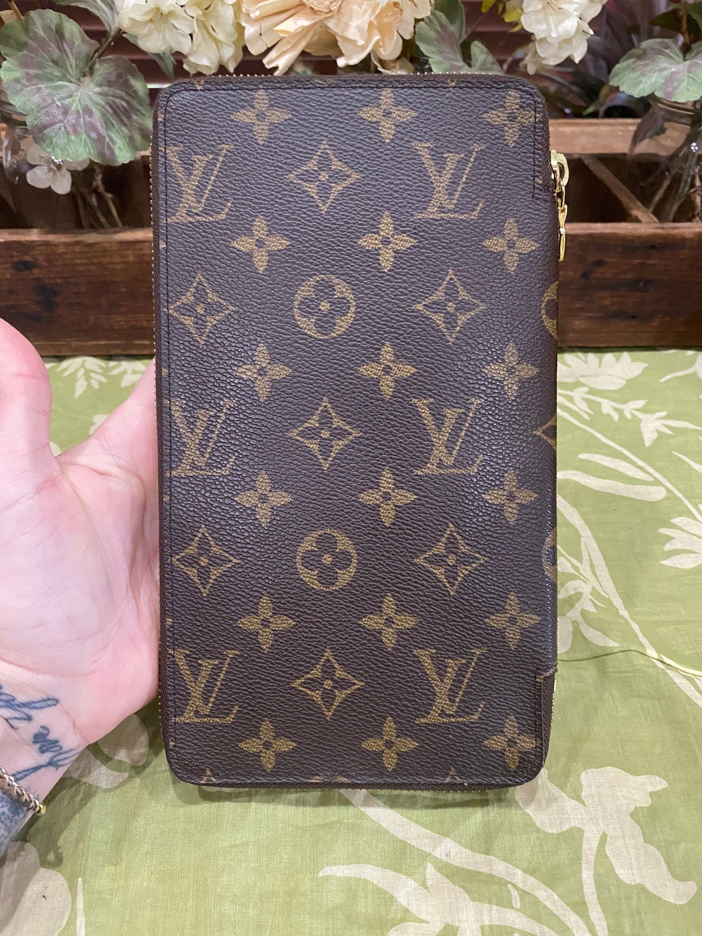 Daily Organizer Long Wallet